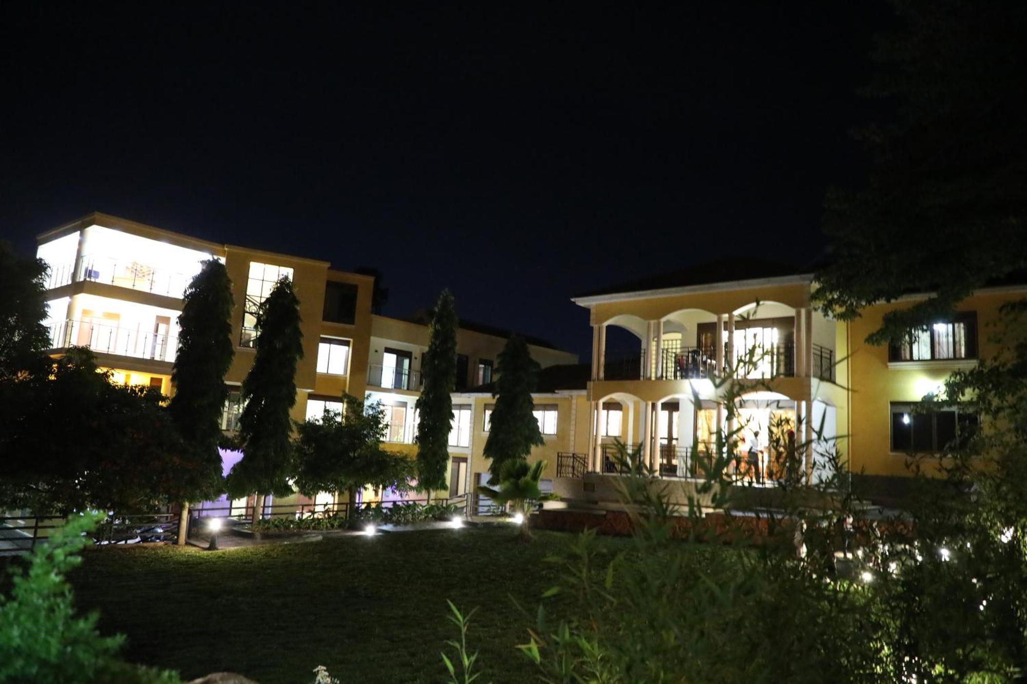 Precious Villas Lubowa Kültér fotó