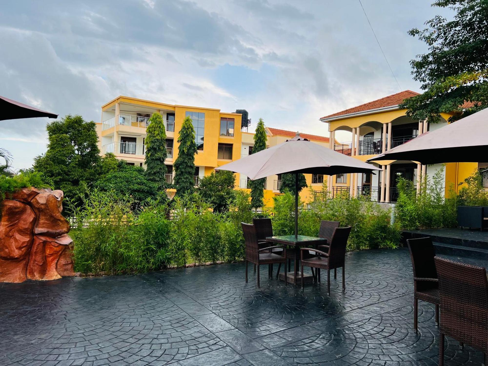Precious Villas Lubowa Kültér fotó