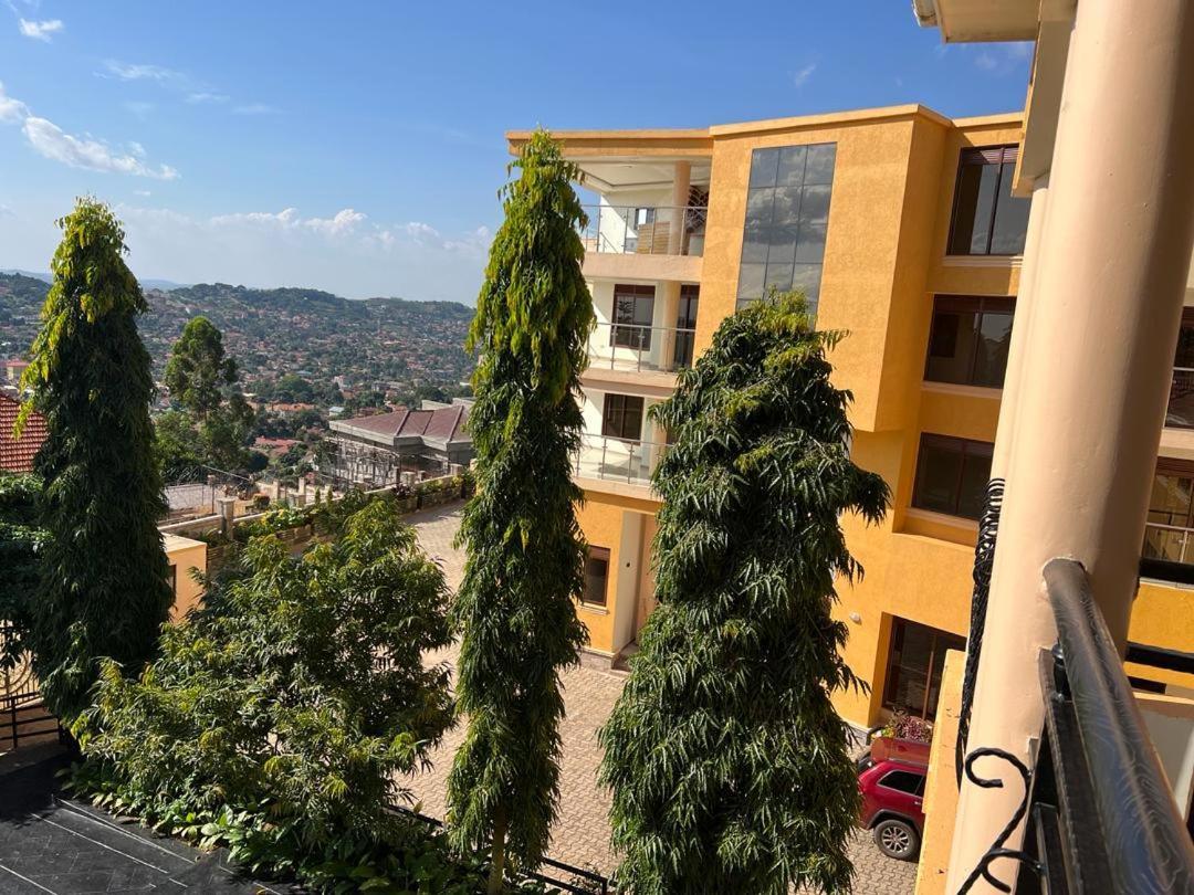 Precious Villas Lubowa Kültér fotó